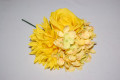 Ramillete flores feria amarillo