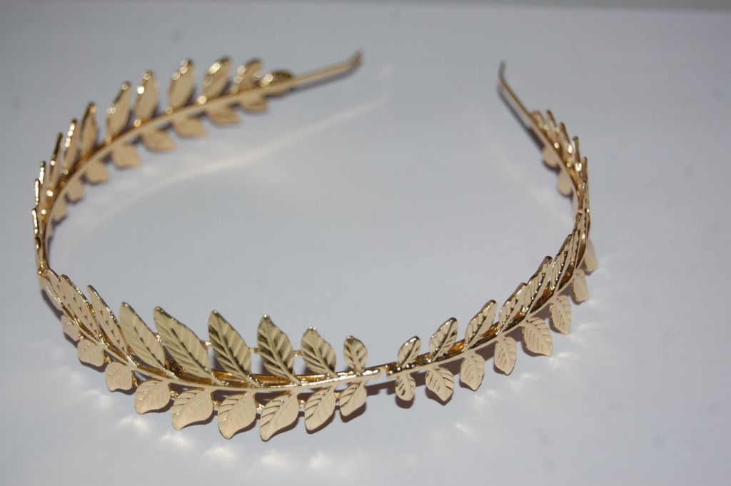 Diadema romana dorada metal