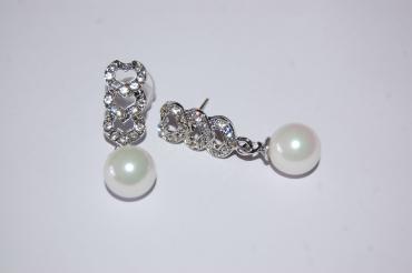 Ingrid Pearl Earrings