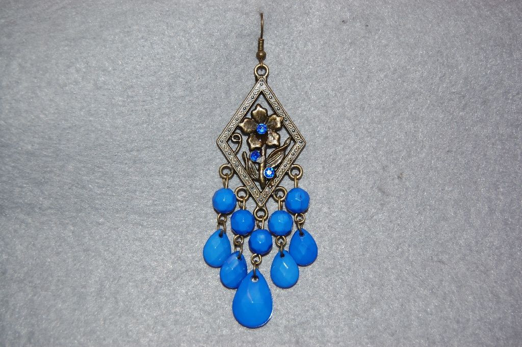 Central flower turquoise earrings
