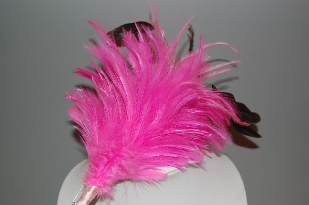 Tocado plumas fucsia