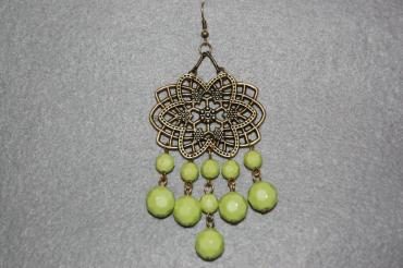 Earrings flower oval pistachio