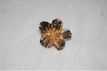 Broche Linda flor oro