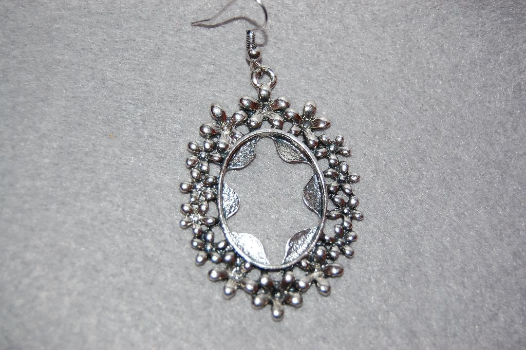 Earrings silver frame