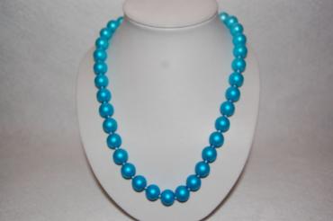 Turquoise necklace beads