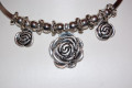 Choker three flowers