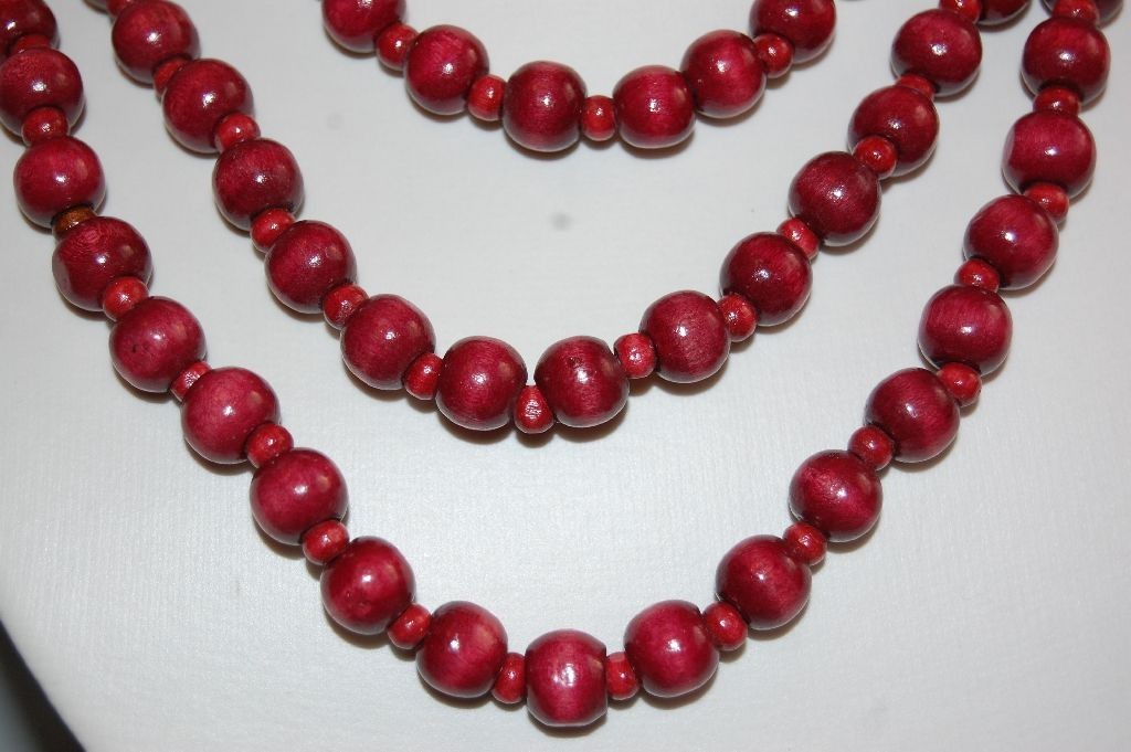 Long necklace wood Red