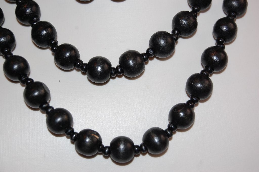 Collar largo madera negro