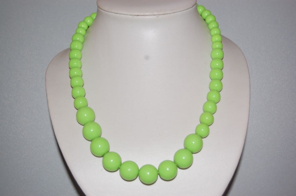 Pistachio giralda necklace