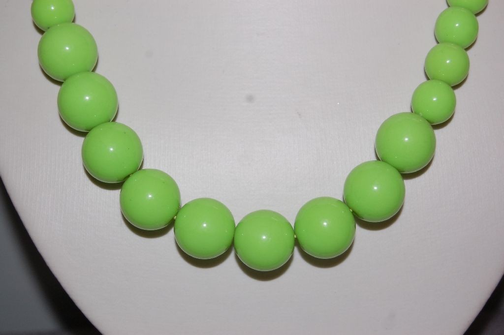 Pistachio giralda necklace