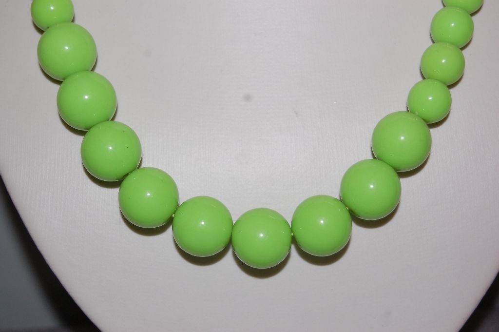 Pistachio giralda necklace