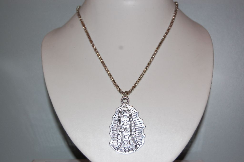 Collar Virgencita