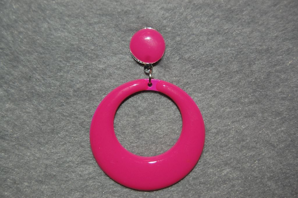 Pending Fuchsia medium metal