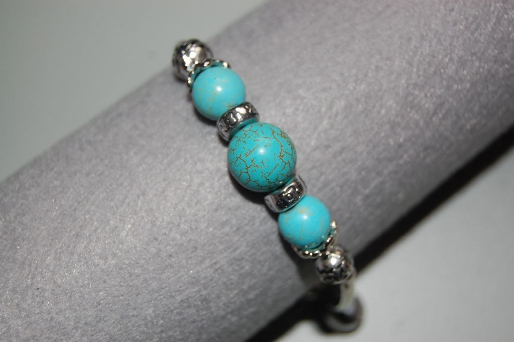 Stones bracelet turquoise