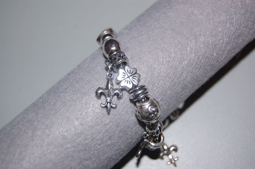 Fleur de Lis bracelet