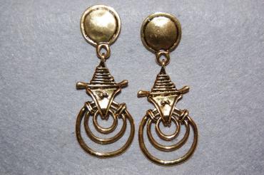 Pendiente dorado ratón