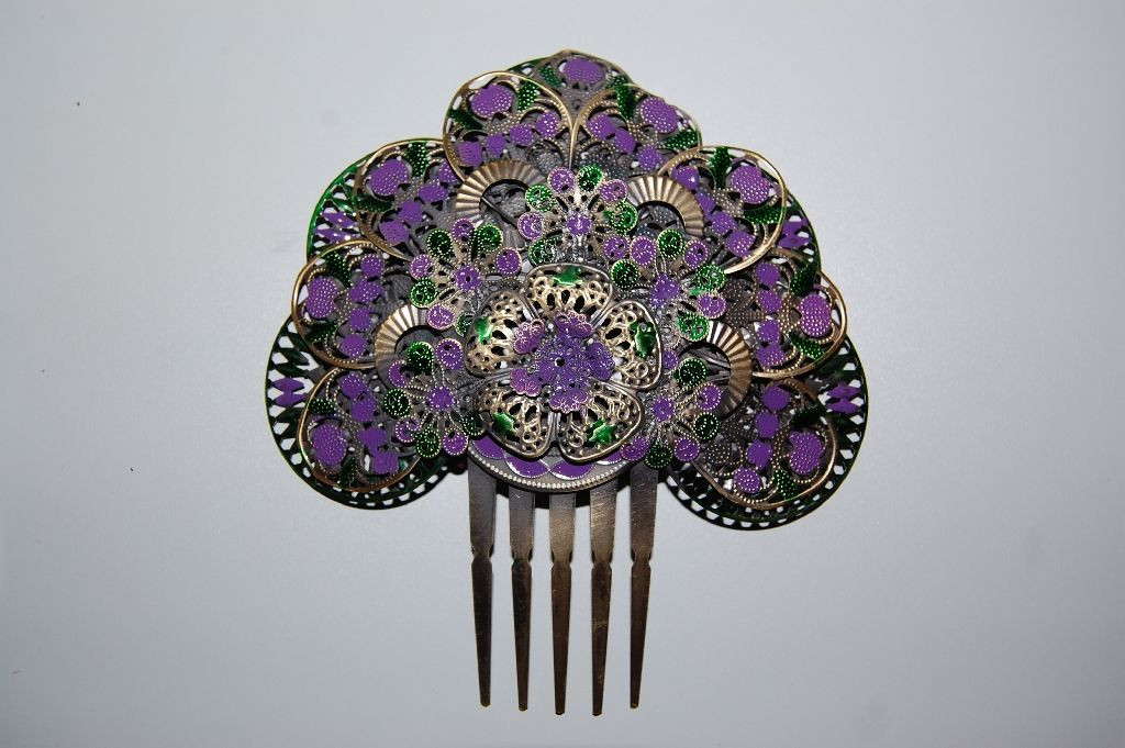 Joint metal fan purple