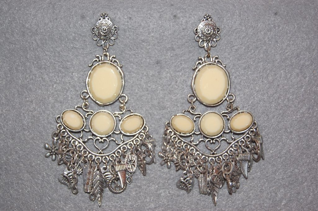 Beige goddess earrings