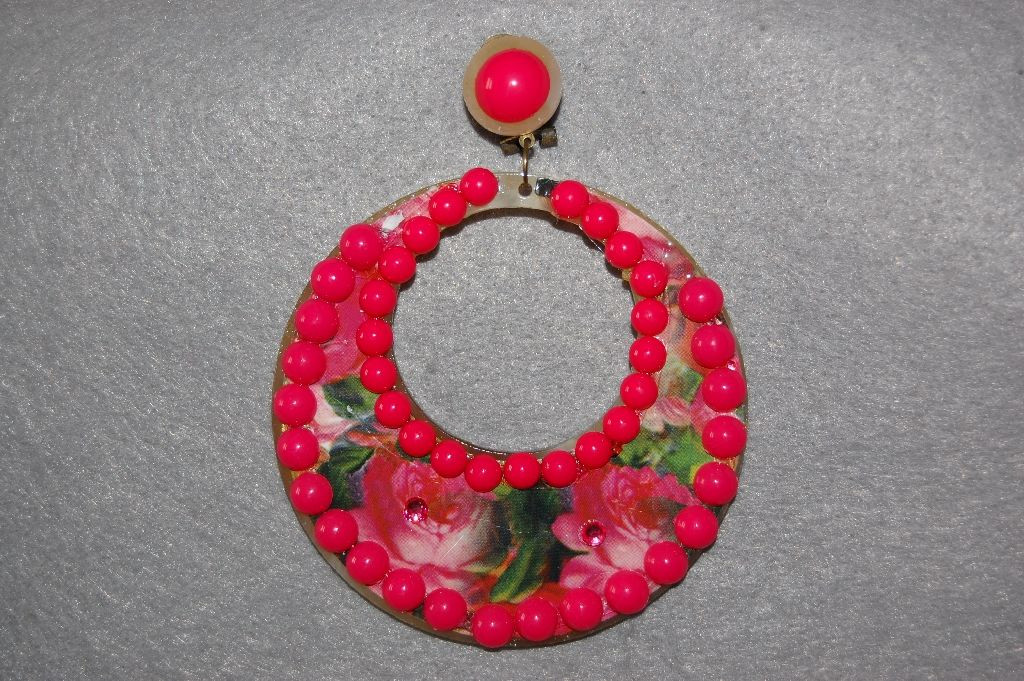 Fuchsia ball earrings rings