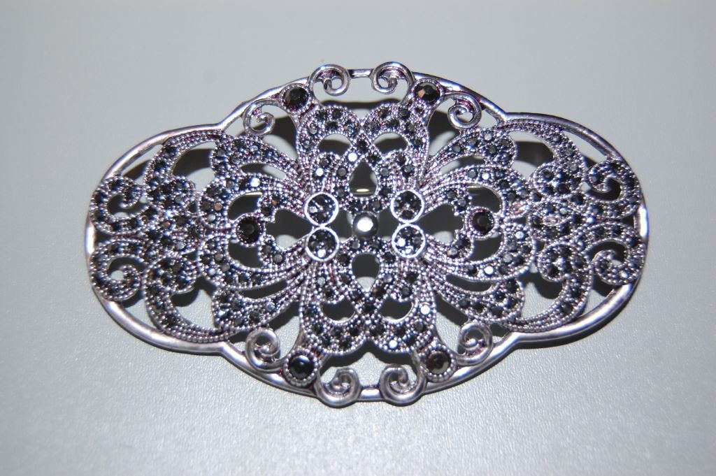 Brooch cute summer night