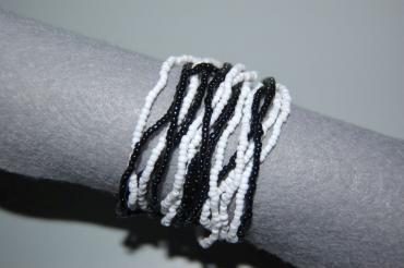 Carmen white and black bracelet