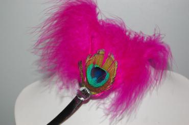 Diadema Royal plumas fucsia