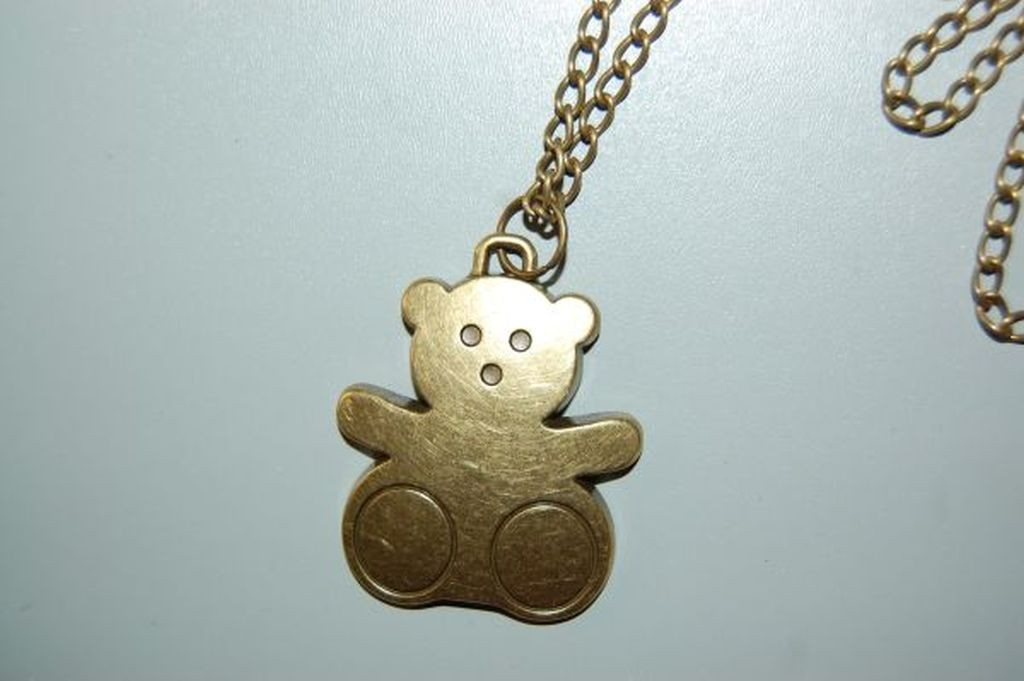 Vintage Gold Gemstone Teddy Bear Pendant & Chain - Necklaces from Cavendish  Jewellers Ltd UK