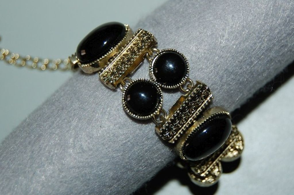 Pulsera Triana negra y dorada