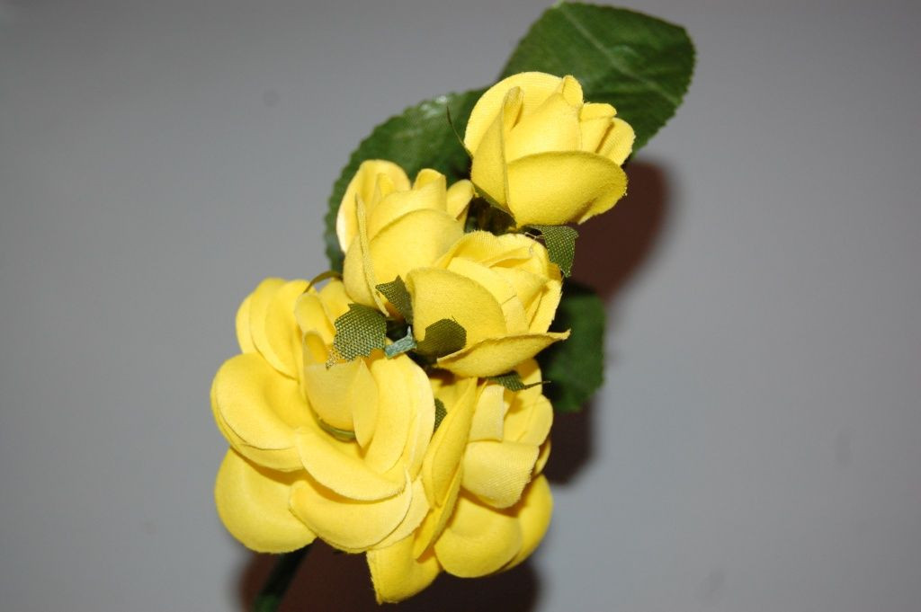 Flor ramillete amarilla