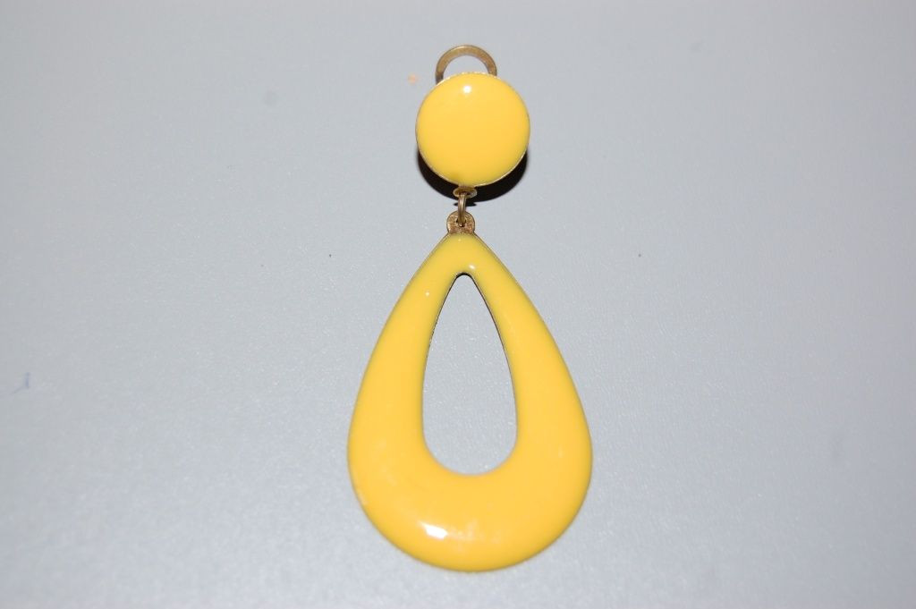 Yellow metal pendant Teardrop