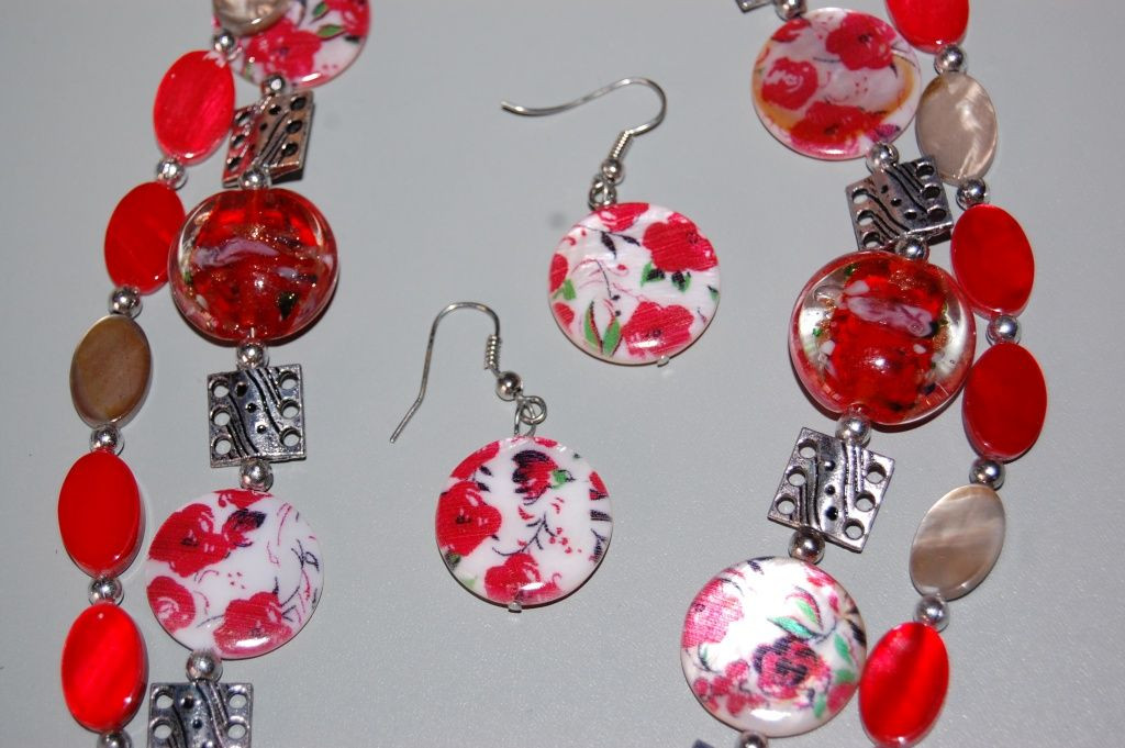 Set mother-of-Pearl flowers red