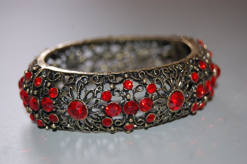 Pulsera Trono dorado y rojo