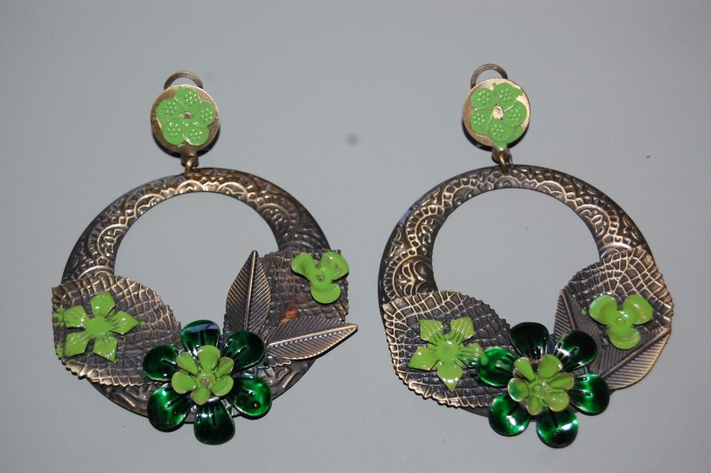 Earrings dew green metal