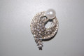 Isabella brooch with Pearl