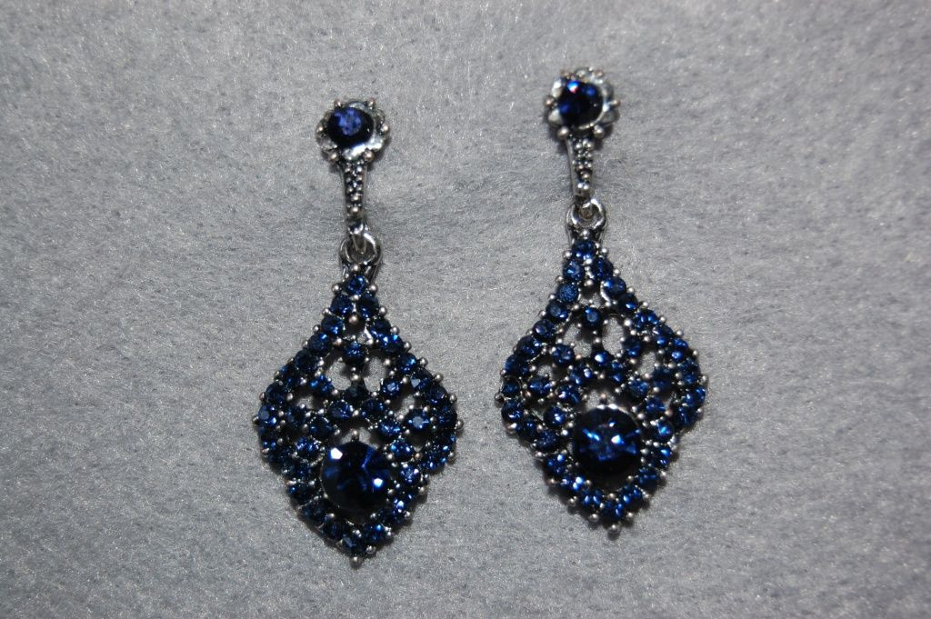 Dark blue dahlia earrings