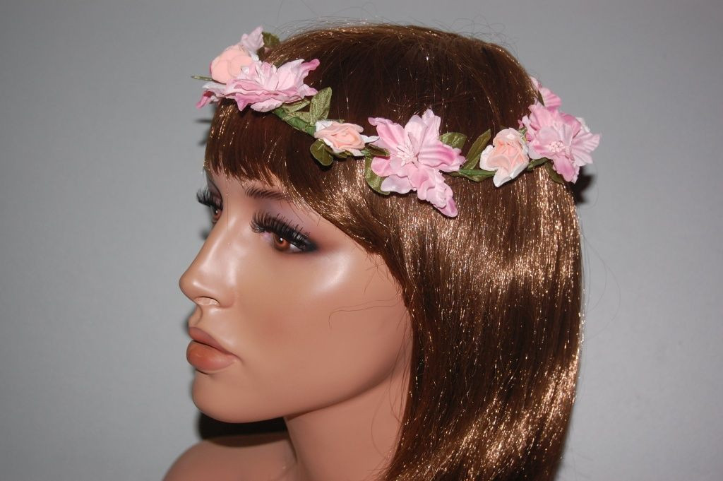 Crown of flowers pink and salmon