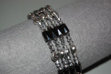 Magnetized black bracelet