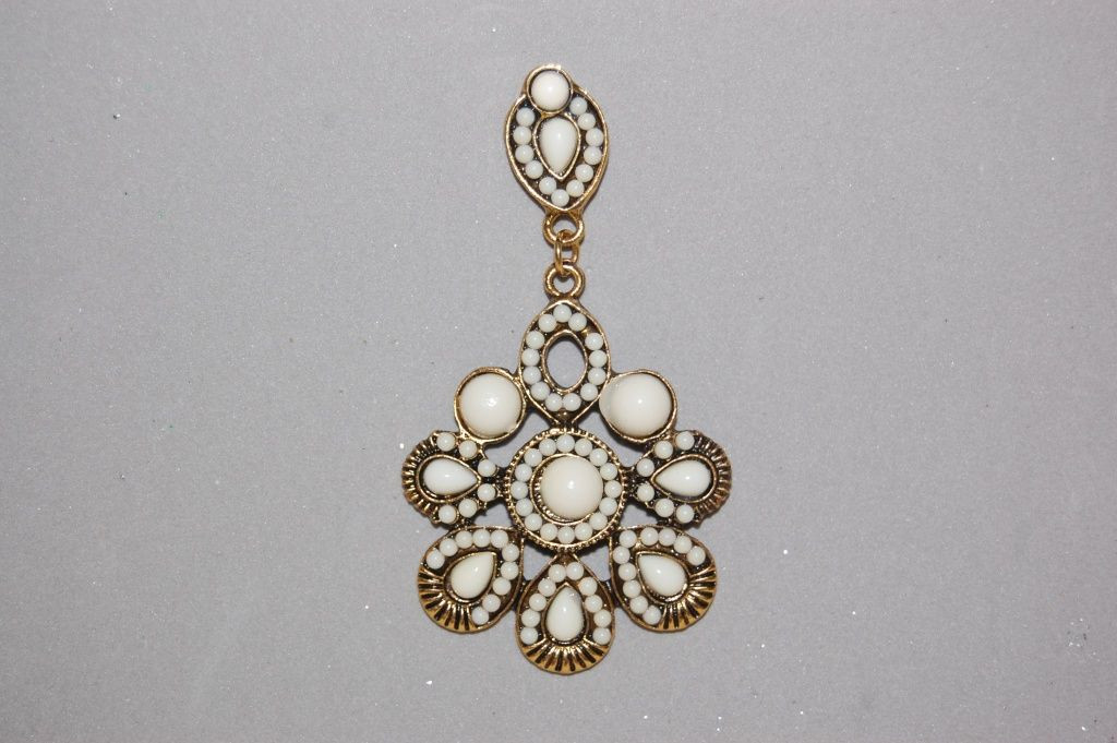 Marisol earrings flower beige