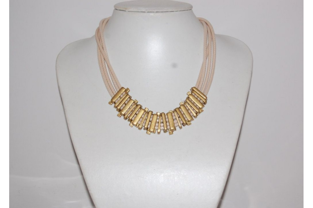 Nude beaded gold necklace