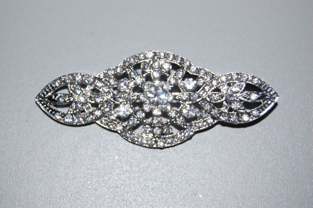 Brooch thousand white stars